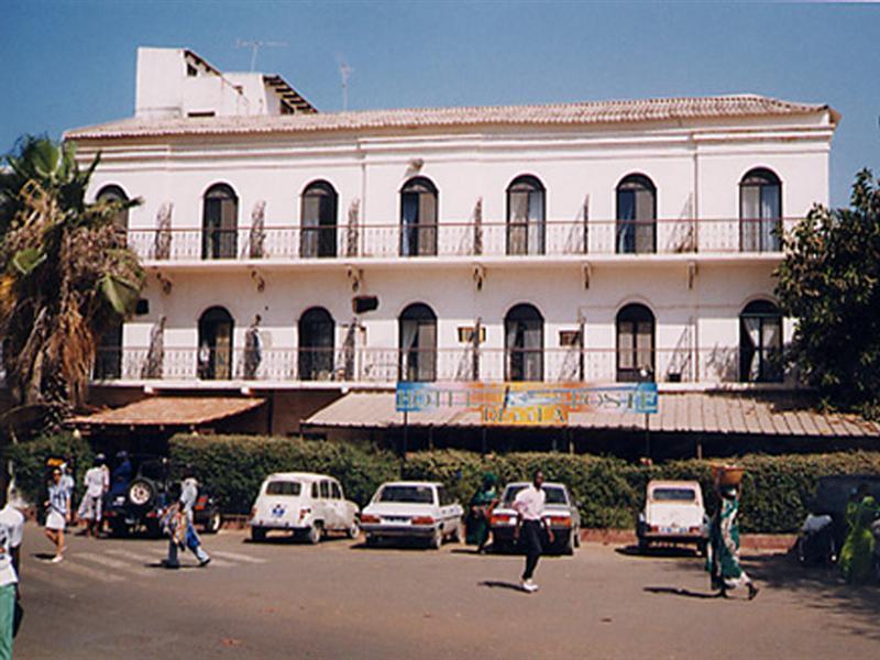 Hotel De La Poste 圣路易斯 外观 照片