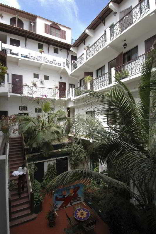 Hotel De La Poste 圣路易斯 外观 照片